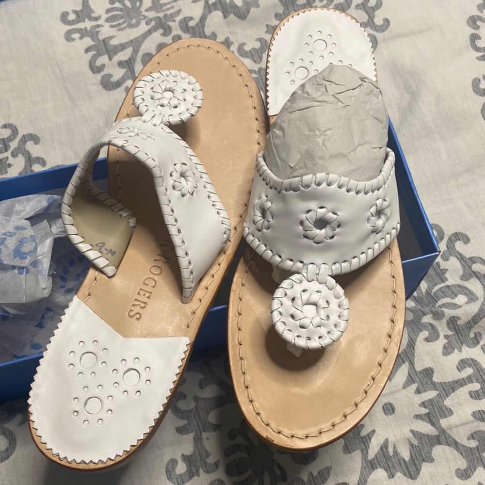 Jack Roger white leather women size 9M.
